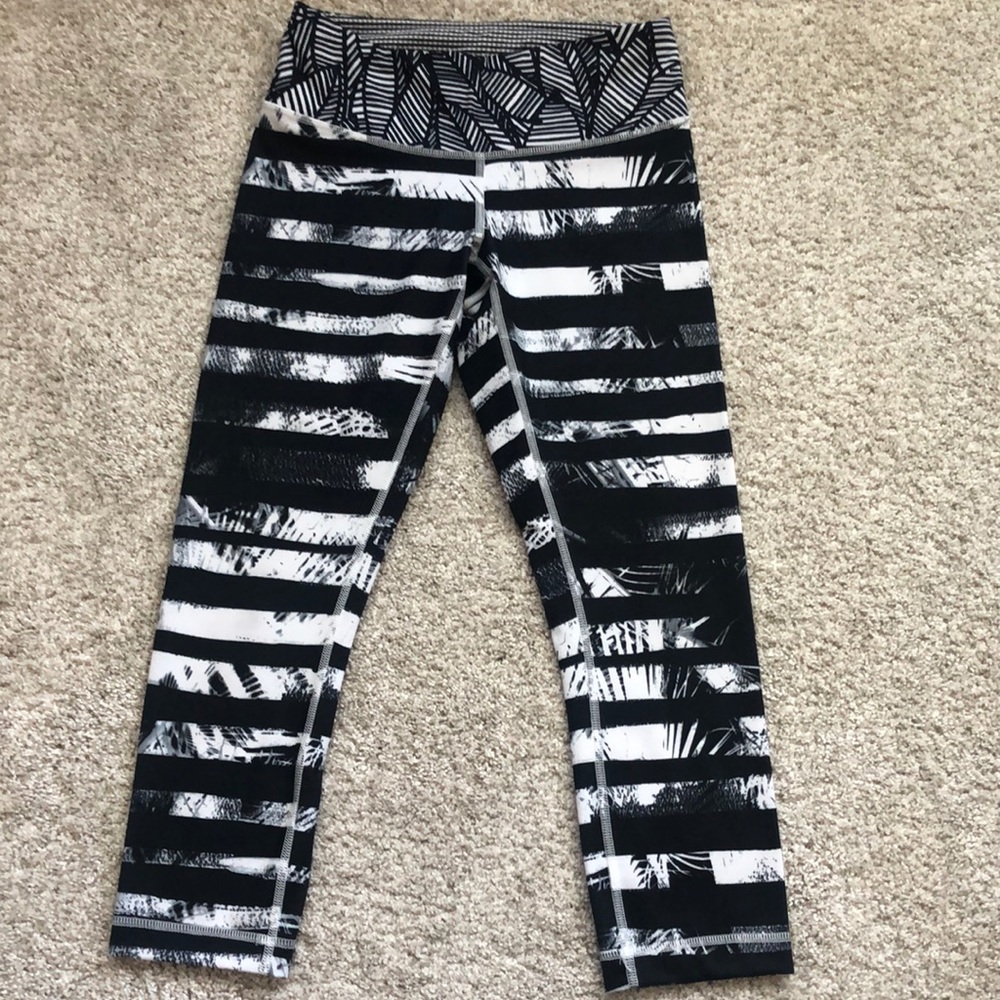 Black & White Lululemon Leggings